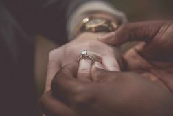 Why You Should Buy Vintage Engagement Rings In Austin?
